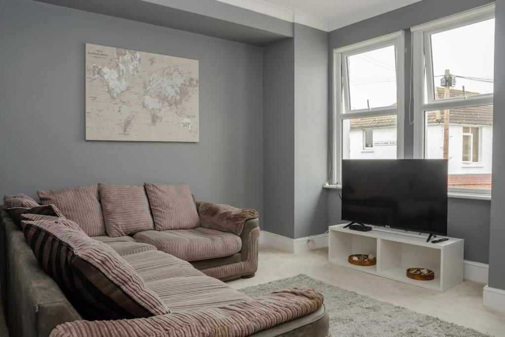 Peaceful & Spacious Family Home In Eastbourne! المظهر الخارجي الصورة